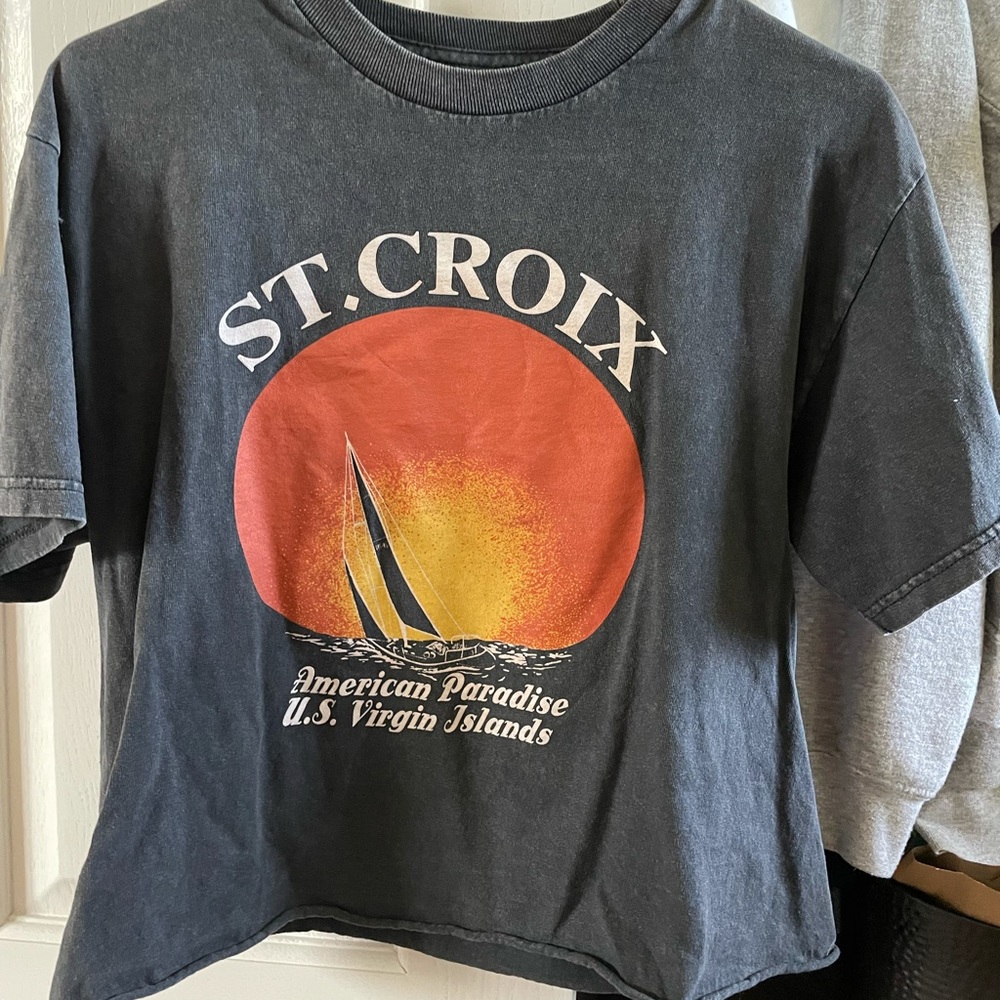 Only worn once Pacsun tee